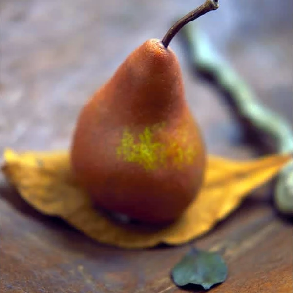 Κέικ-στεφάνι με φουντούκια κι αχλάδι