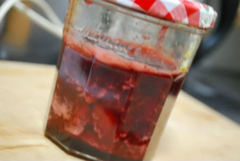 Γλυκό του κουταλιού Φράουλα με ροζ πιπέρι!