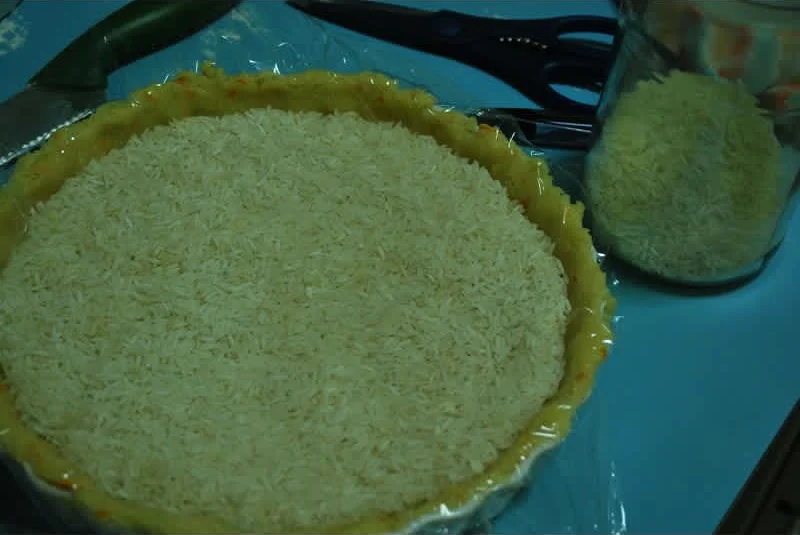 Τάρτα με μους σοκολά και φρέσκιες φράουλες