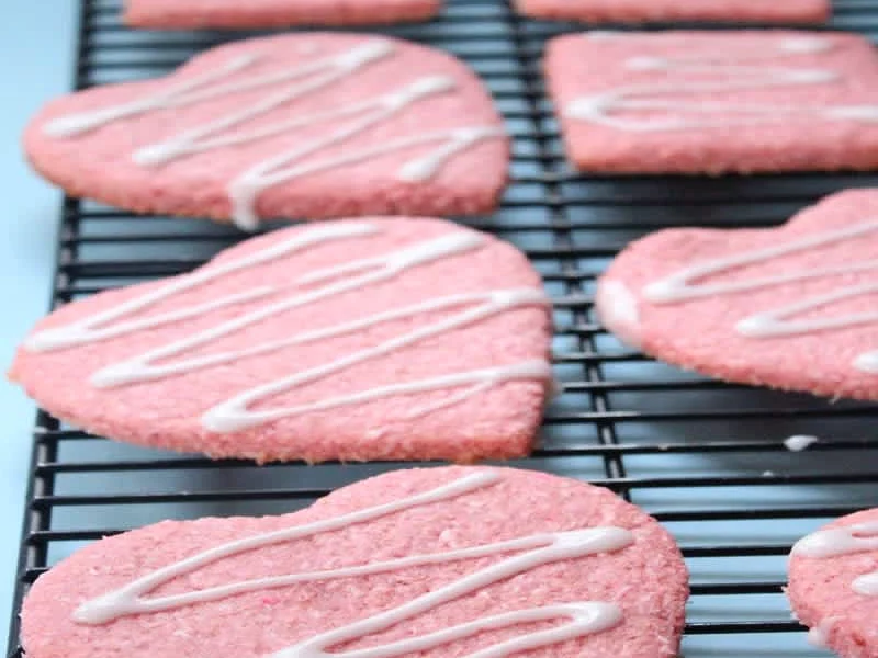 Αγιοβαλεντιάτικες ροζ καρδιές-μπουκιές