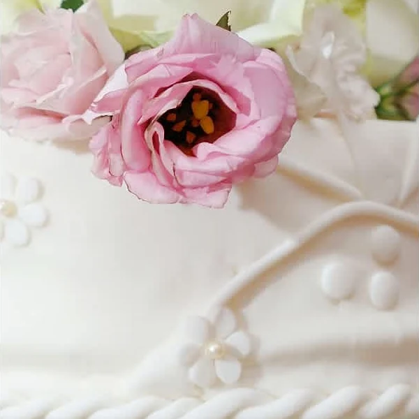 Ελβετική κρέμα-γέμιση για κεκάκια και μπουκίτσες (βασική συνταγή)