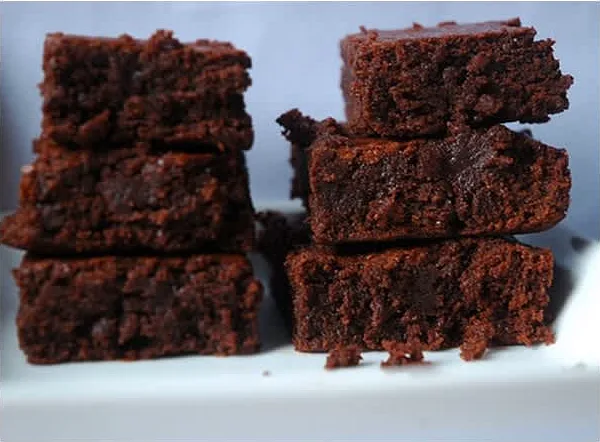 Κλασικό μπράουνι με κουβερτούρα