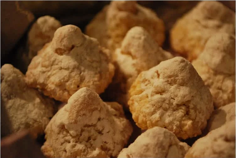 παραδοσιακά αμυγδαλωτά (αχλαδάκια)