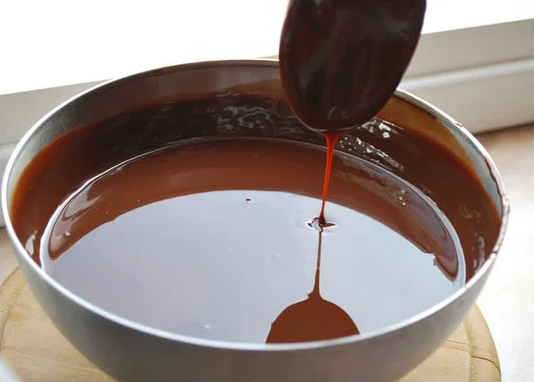 σάλτσα για προφιτερόλ