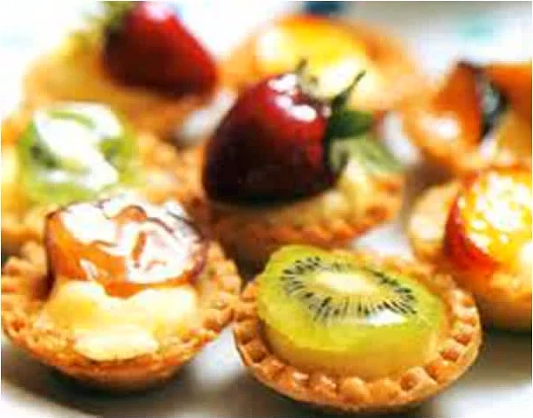 ταρτάκια με ανθότυρο και φράουλες