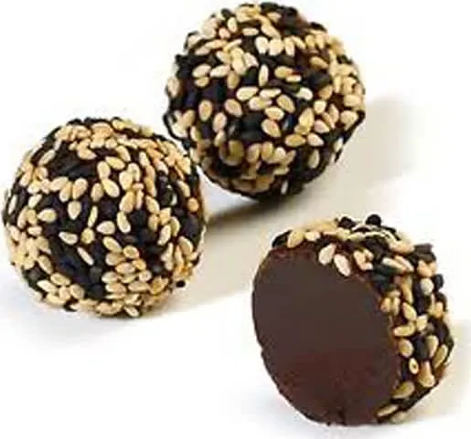 σοκολατάκια καλυμμένα με σουσάμι