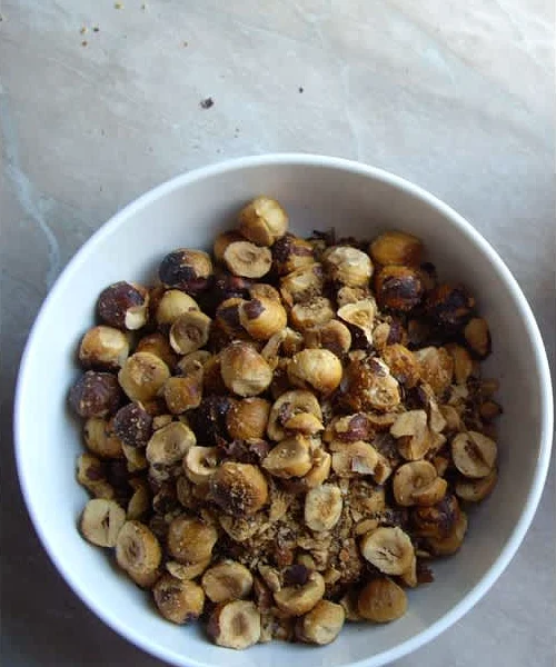 Ψημένοι δίσκοι φουντουκιού με κρέμα κουβερτούρας 