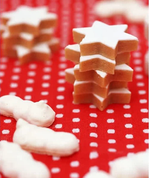 μπισκοτάκια πιπερόριζας (gingerbread cookies)
