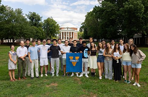 exchange-student-fall-2025-orientation_rtwUixYh