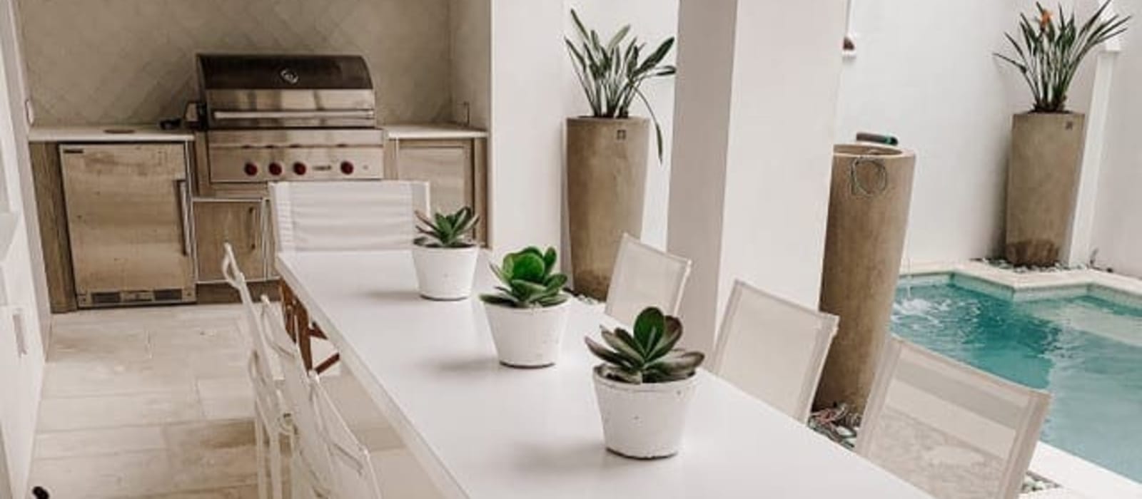 Custom Furniture for Outdoor Spaces: Bringing Luxury to Your Backyard