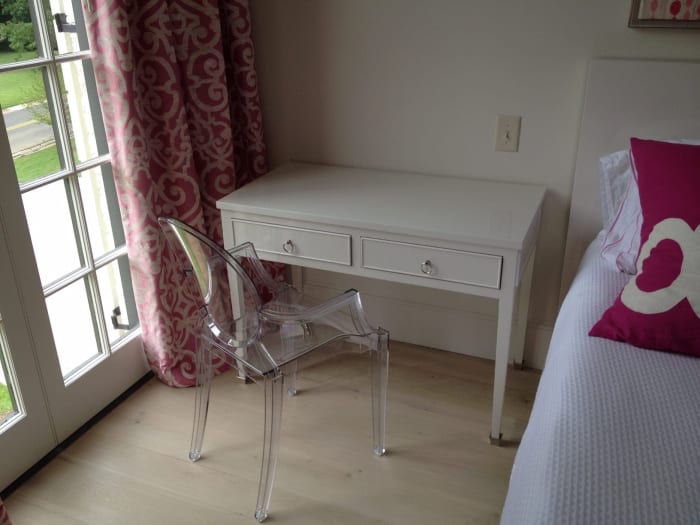 Canterbury All White Desk