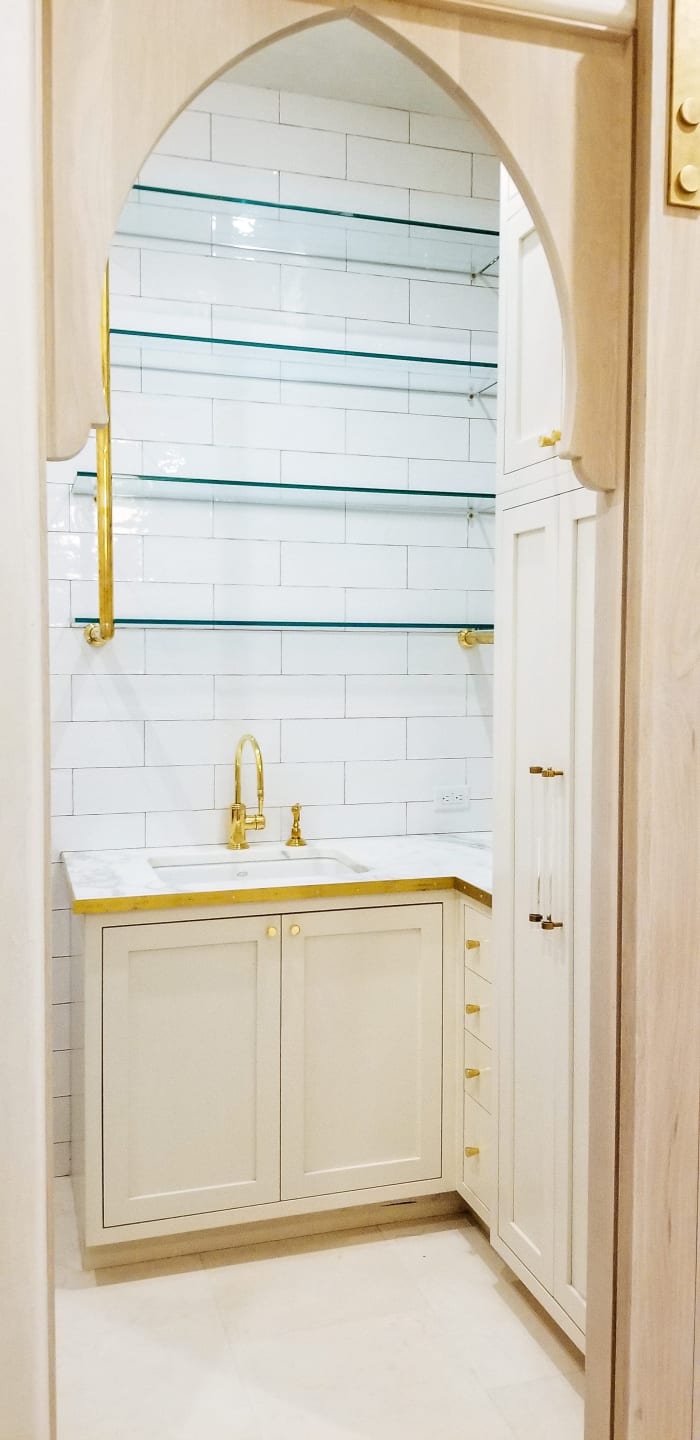 Golden Alys Beach Laundry Room