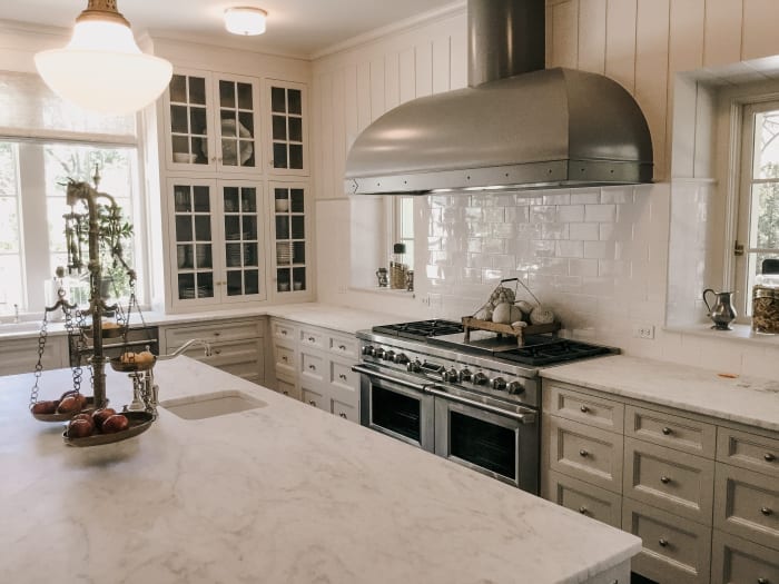 Classical Kitchen Cabinets