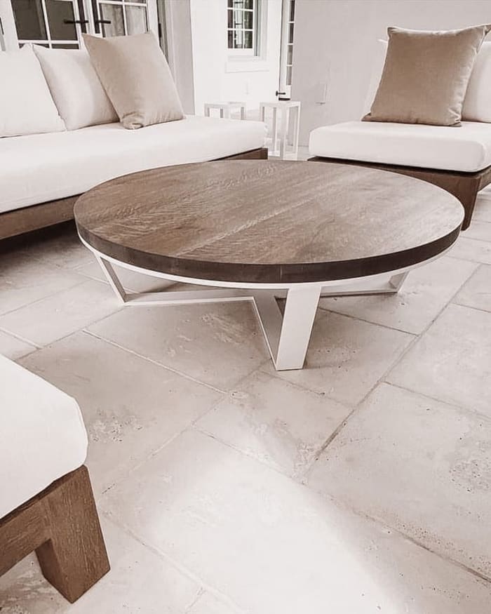 Outdoor Dining Table in Oak and Aluminum