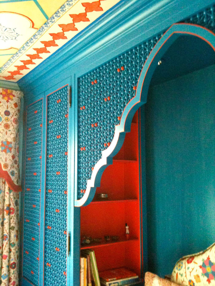 Swan House Headboard Details