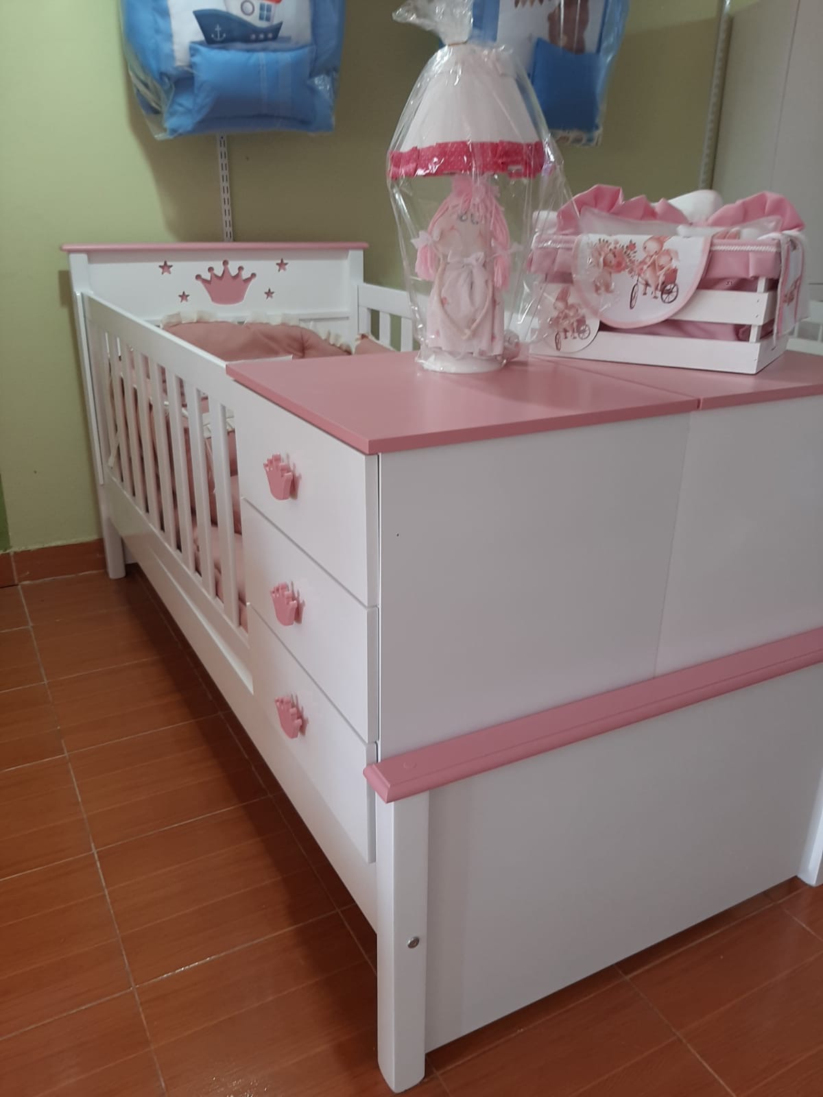 CUNA FUNCIONAL CORONA