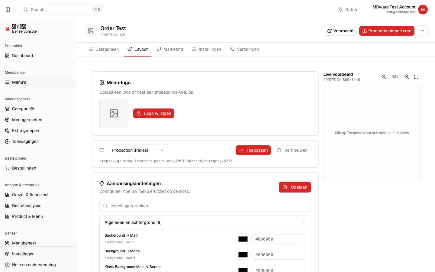 Het Layout-tabblad met menu-logo, aanpassingsinstellingen en live voorbeeld