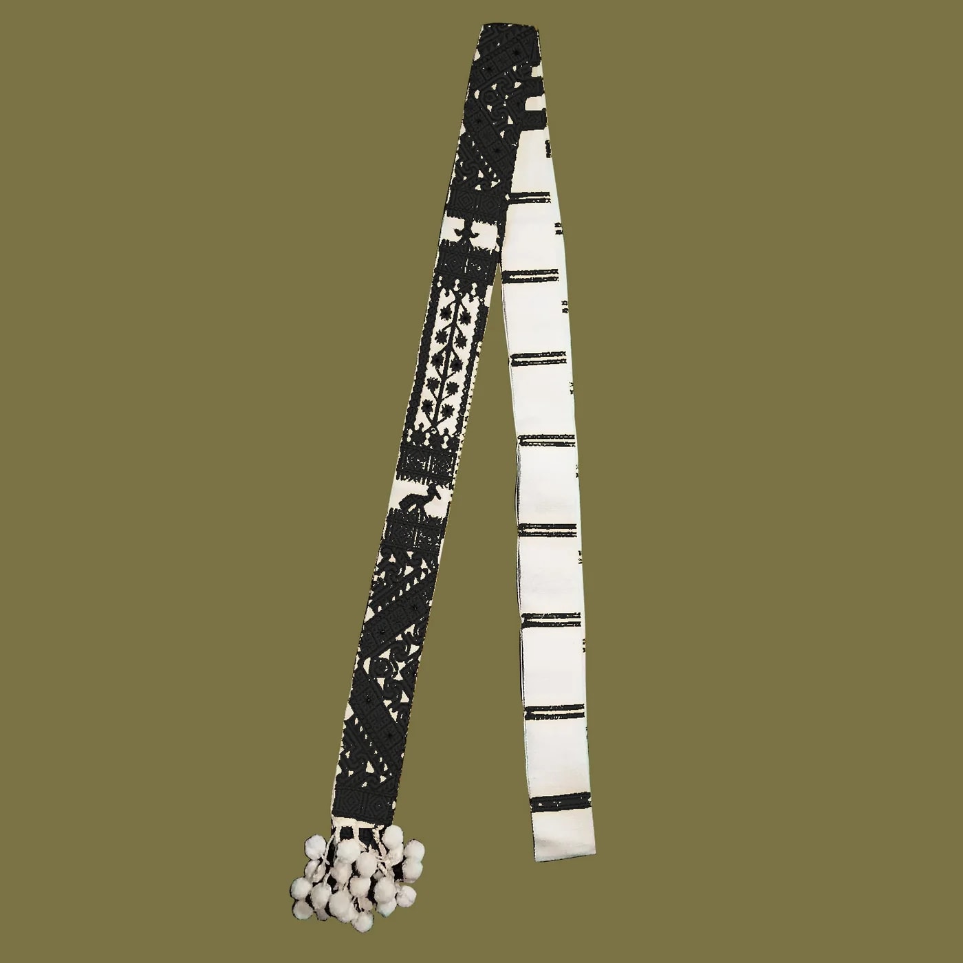 Vamkok in White & black, No. 2, handwoven Karbi vamkok