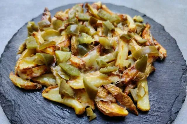 air fryer jalapeno cheese loaded fries