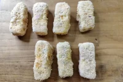 Step 3 for making The Ultimate Extra Crispy Air Fryer Mozzarella Sticks