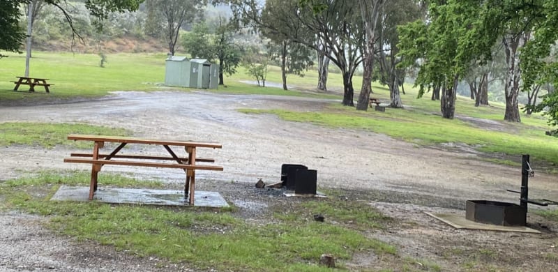 HUME'S CROSSING BOAT RAMP BBQ Area