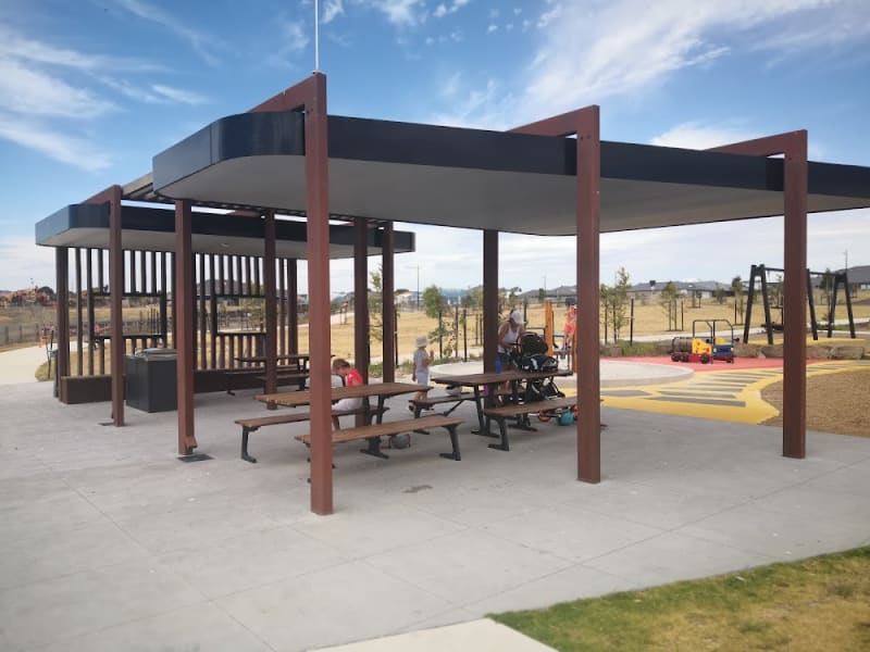 ESCARPMENT DRIVE PLAYGROUND BBQ Area