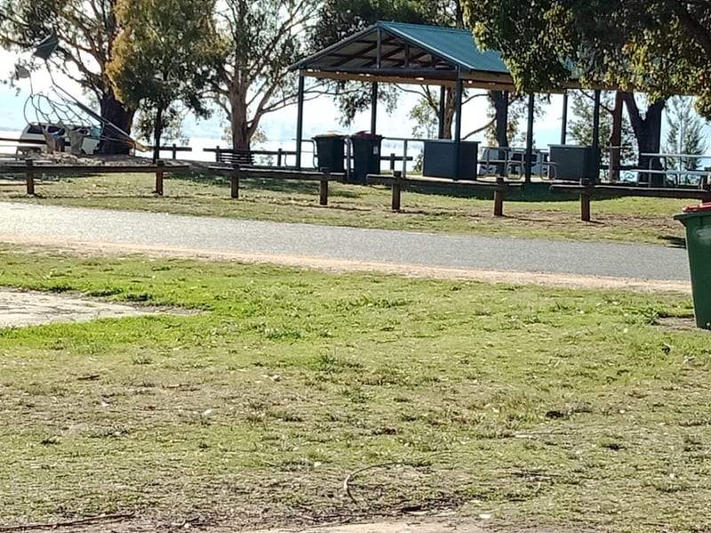 LAKE HUME LUDLOWS RESERVE BBQ Area