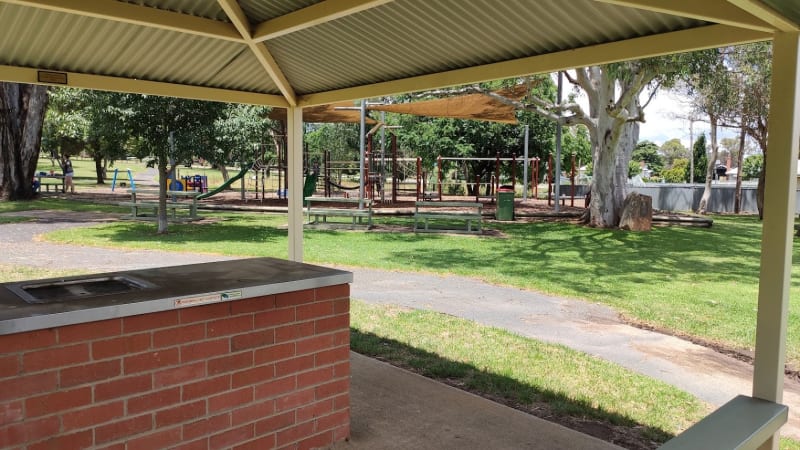 PADDY OSBORNE PARK BBQ Area