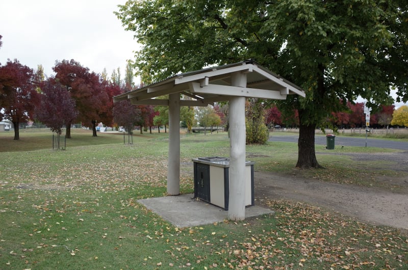 GLEN INNES REST STOP BBQ Area