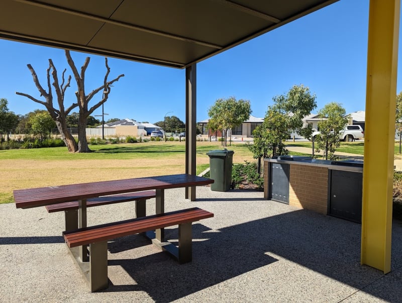 BRABHAM ESTATE HONEYCOMB BBQ Area