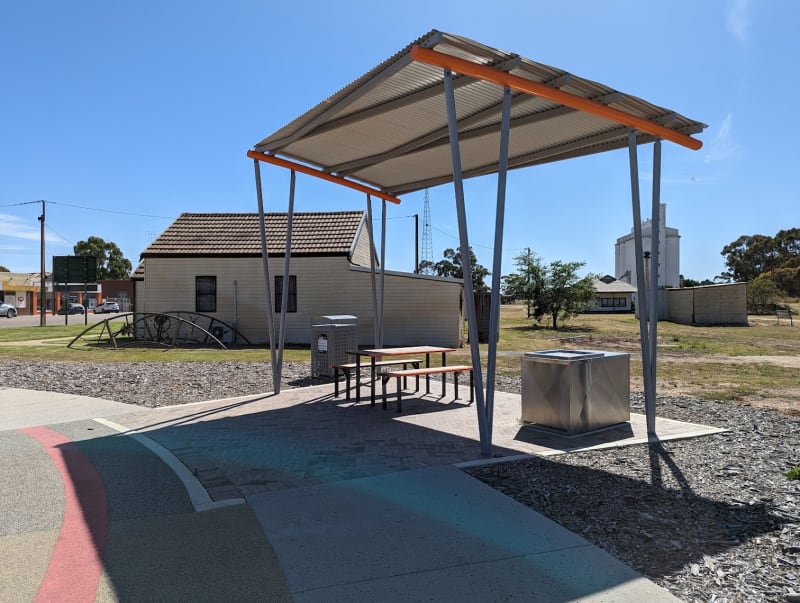 LAMEROO TOWN CENTRE PARK BBQ Area