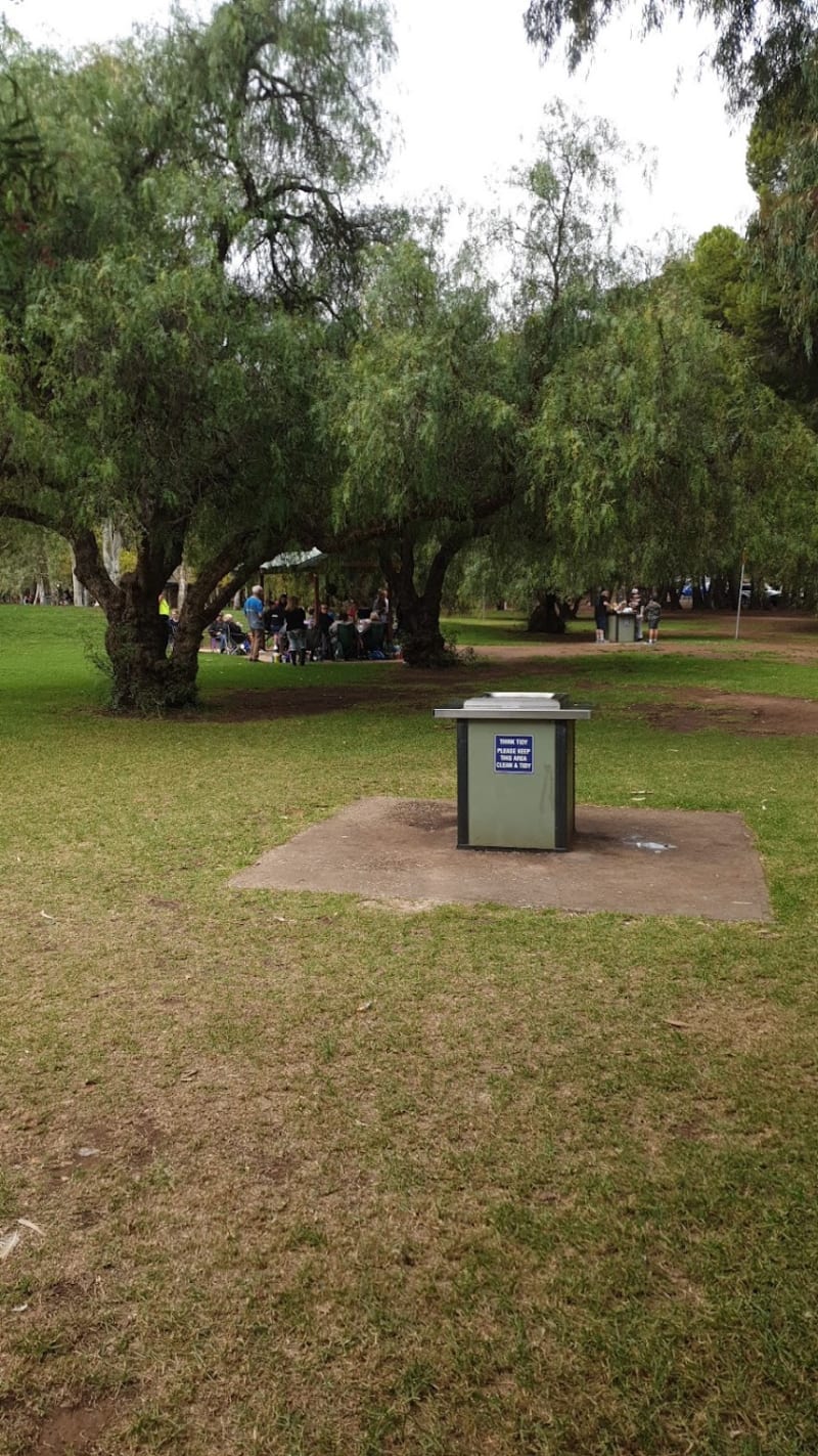 HARRY BOWEY RESERVE BBQ Area