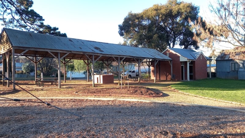 MALDON GARDENS BBQ Area