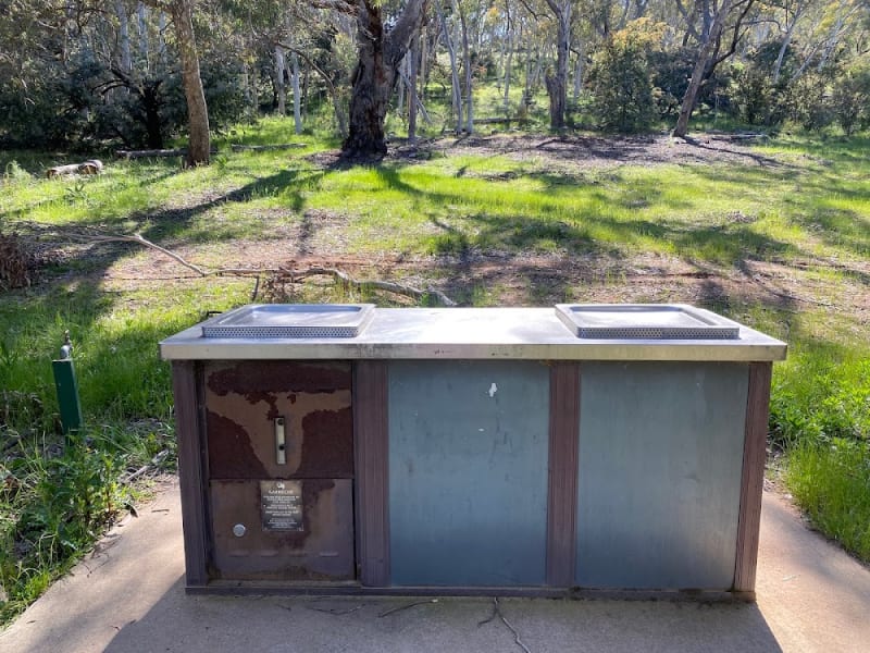 MOLONGLO GORGE PICNIC AREA BBQ Area