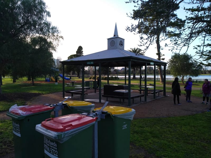 ALBERT RD DRIVE BBQ Area