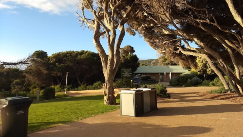 YALLINGUP BEACH FORESHORE BBQ Area