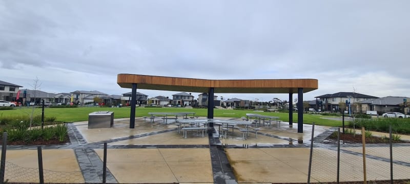 ORANA CENTRAL PARK BBQ Area