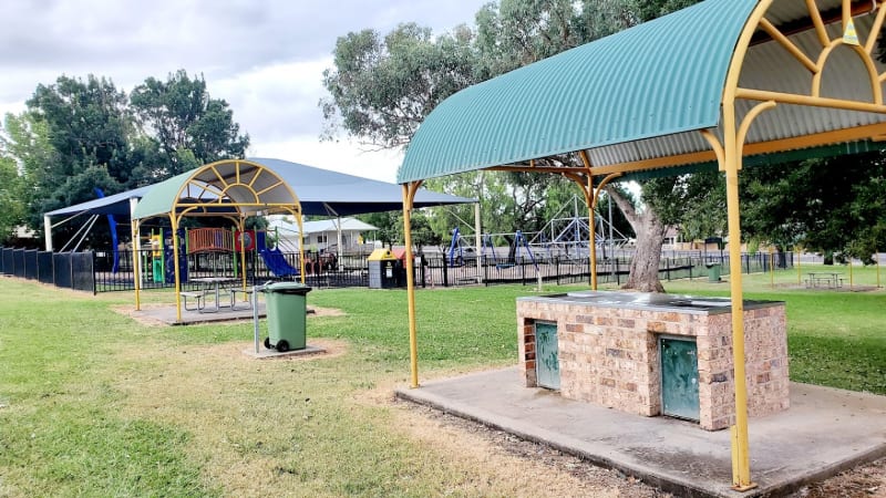 BELL PARK QUIRINDI BBQ Area