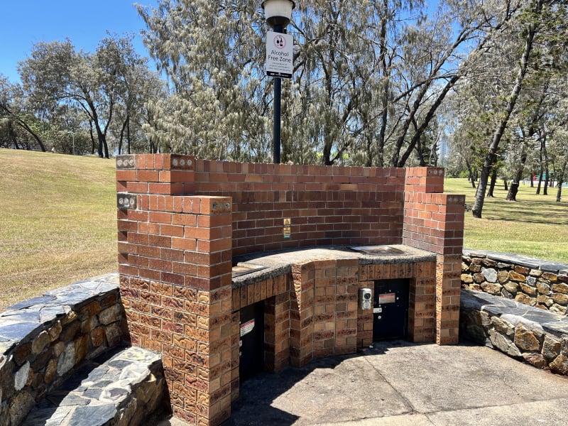 HOLLINDALE PARK BBQ Area