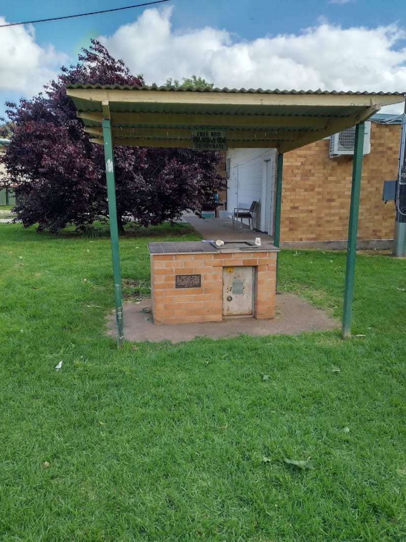 KING GEORGE V MEMORIAL PARK BBQ Area