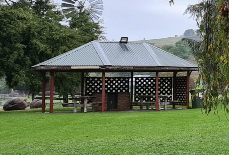 JUGIONG SHOWGROUND MEMORIAL PARK BBQ Area