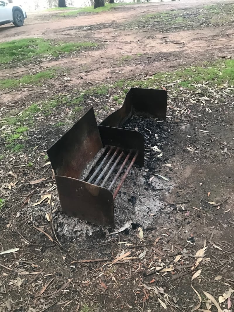  YACHTING POINT BOAT RAMP BBQ Area