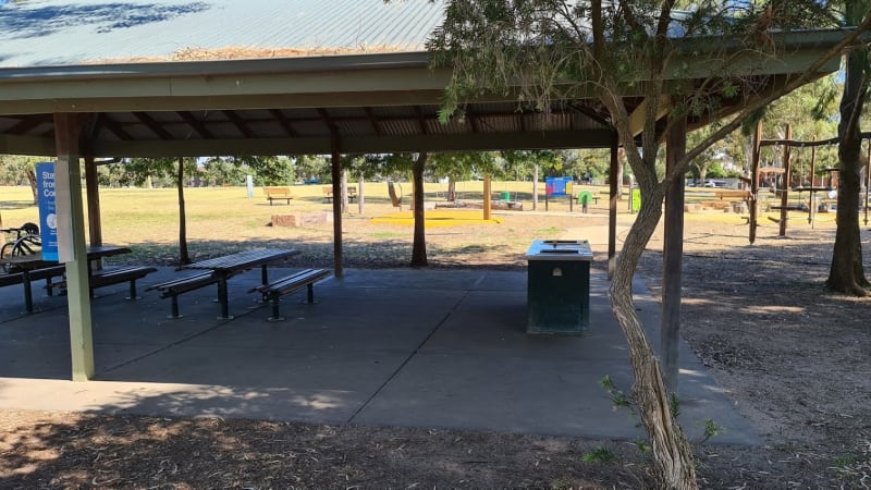 ELSTERNWICK PARK BBQ Area