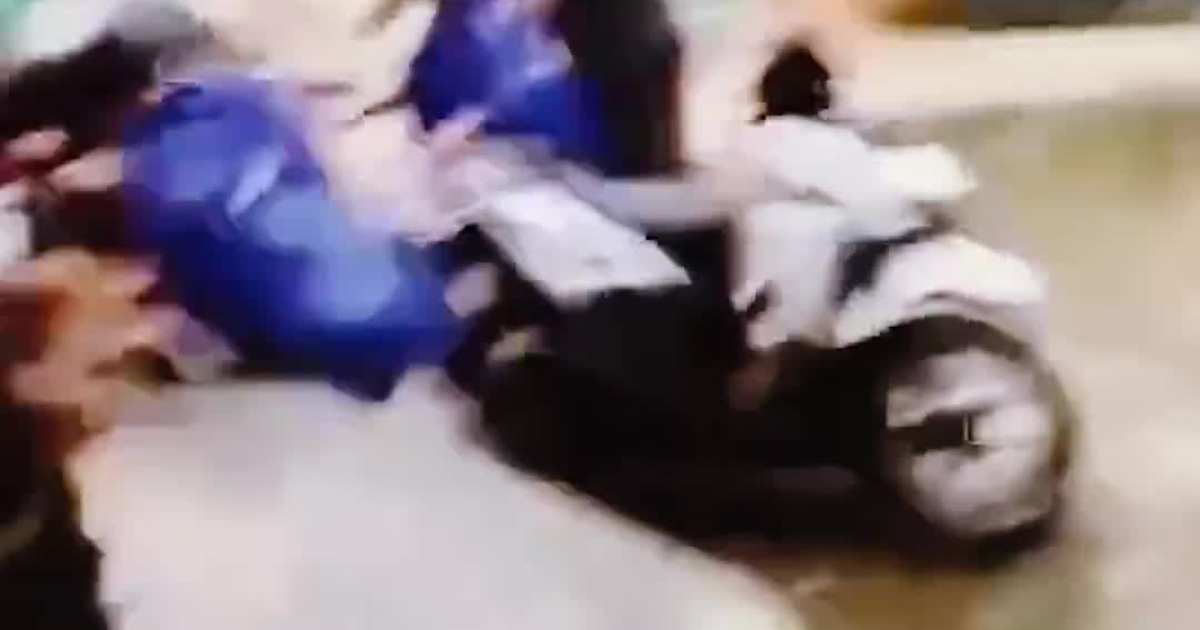 Landslides in Sumatra, Indonesia Hits Hard - A Mother & Child D*ad