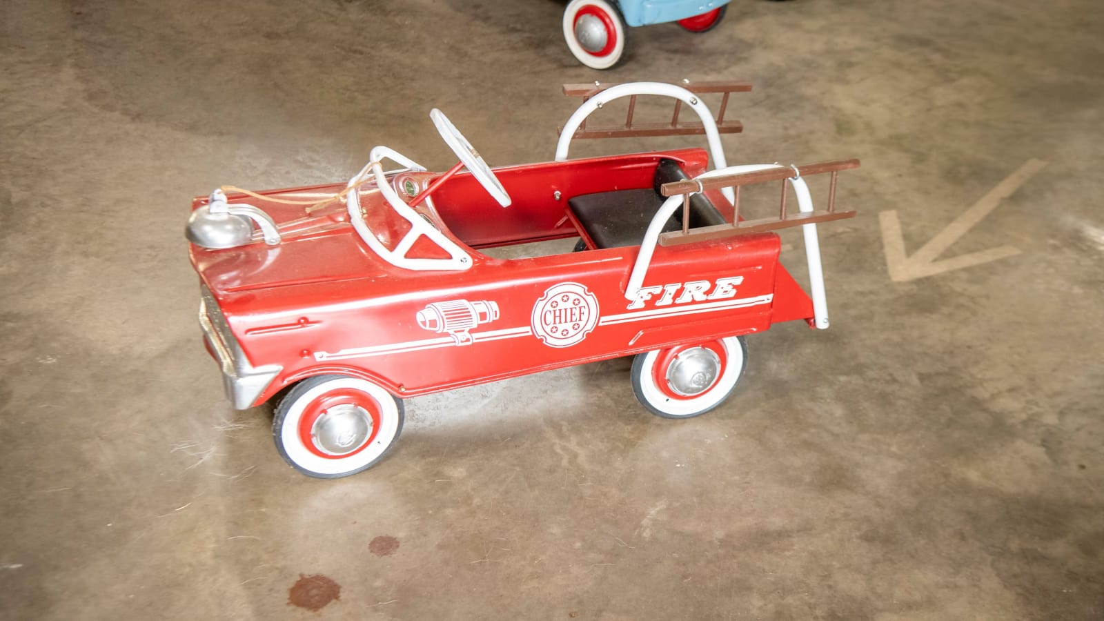 Murray Fire Truck Pedal Car At Elmers Auto And Toy Museum Collection 2022 As F83 Mecum Auctions