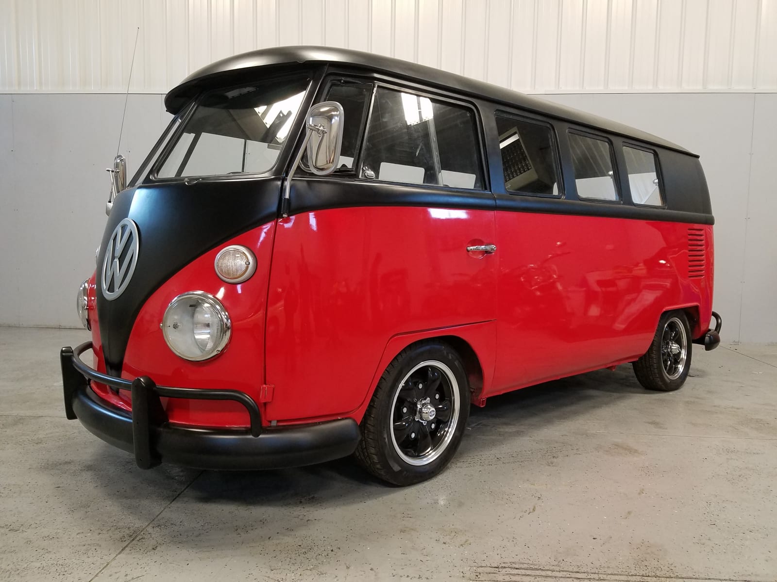 1966 Volkswagen Bus at Kissimmee 2018 as W186.1 Mecum Auctions