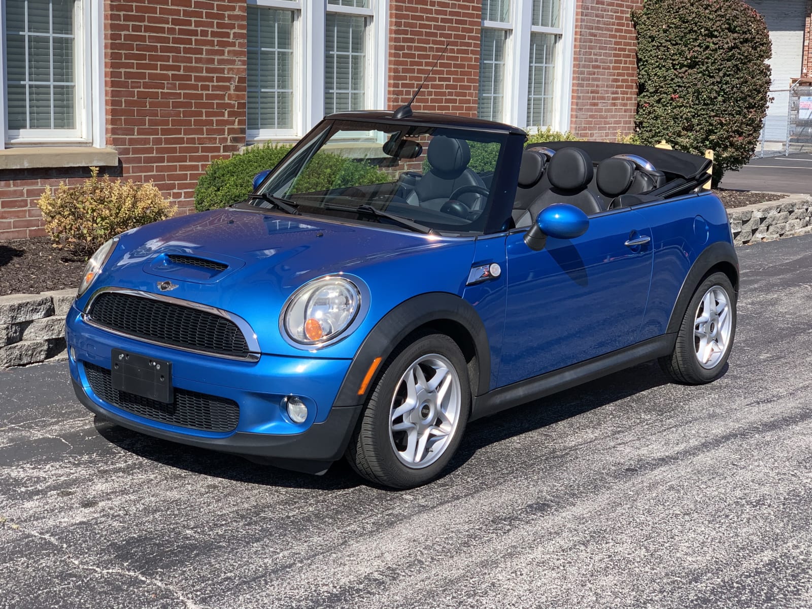 2010 Mini Cooper S Convertible at Indy Fall Special 2020 as F11 - Mecum ...