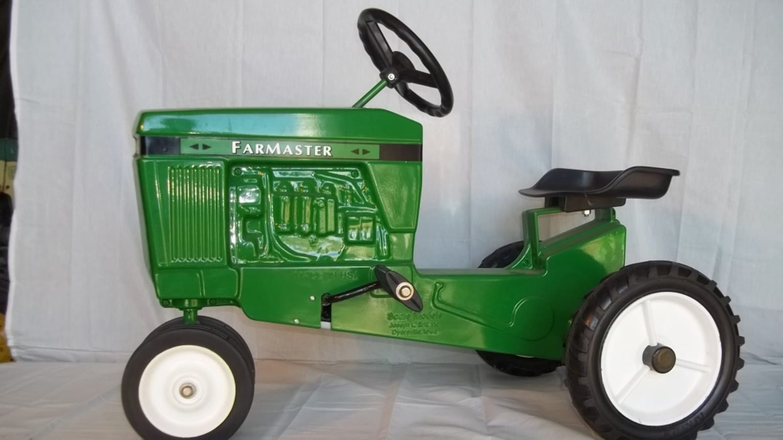 Scale Model Farmmaster Pedal Tractor at Gone Farmin' Tractor Spring
