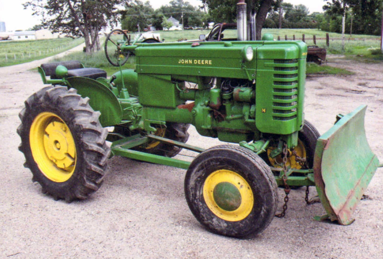 1947 John Deere M W/ Blade at Gone Farmin' Walworth 2013 as S130