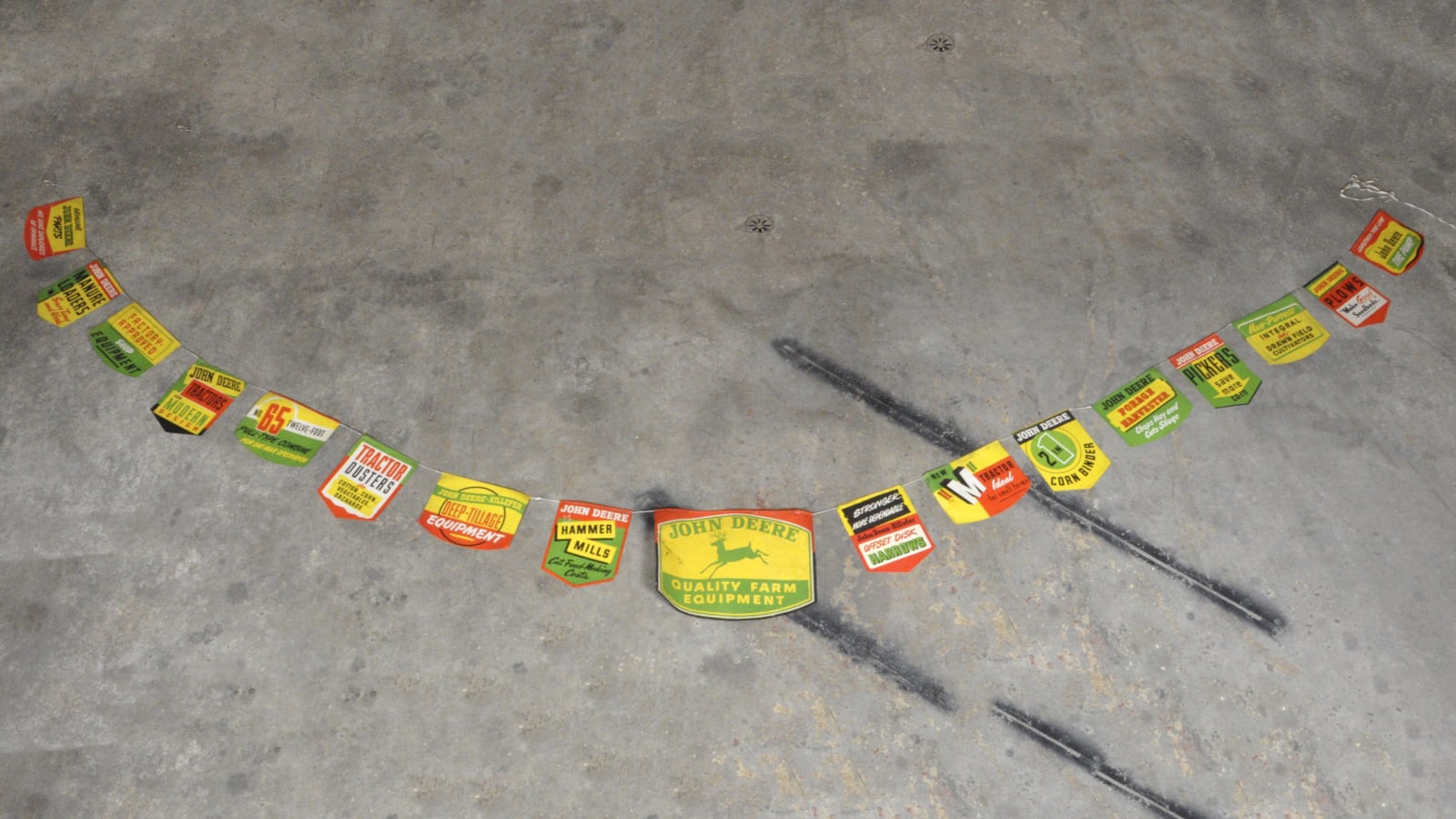 Stendardo Verticale WinCraft John Deere - 71x102 Cm, Logo Nero, Per Interni Ed Esterni, Licenza Ufficiale